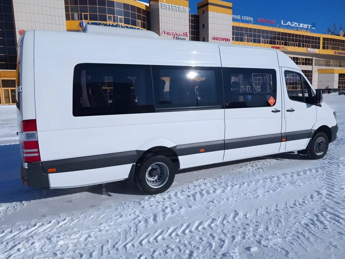 Автобус Мерседес Спринтер на 20 мест