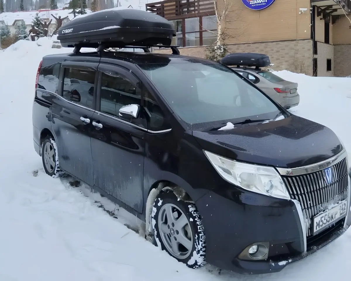 Toyota Esquire минивэн