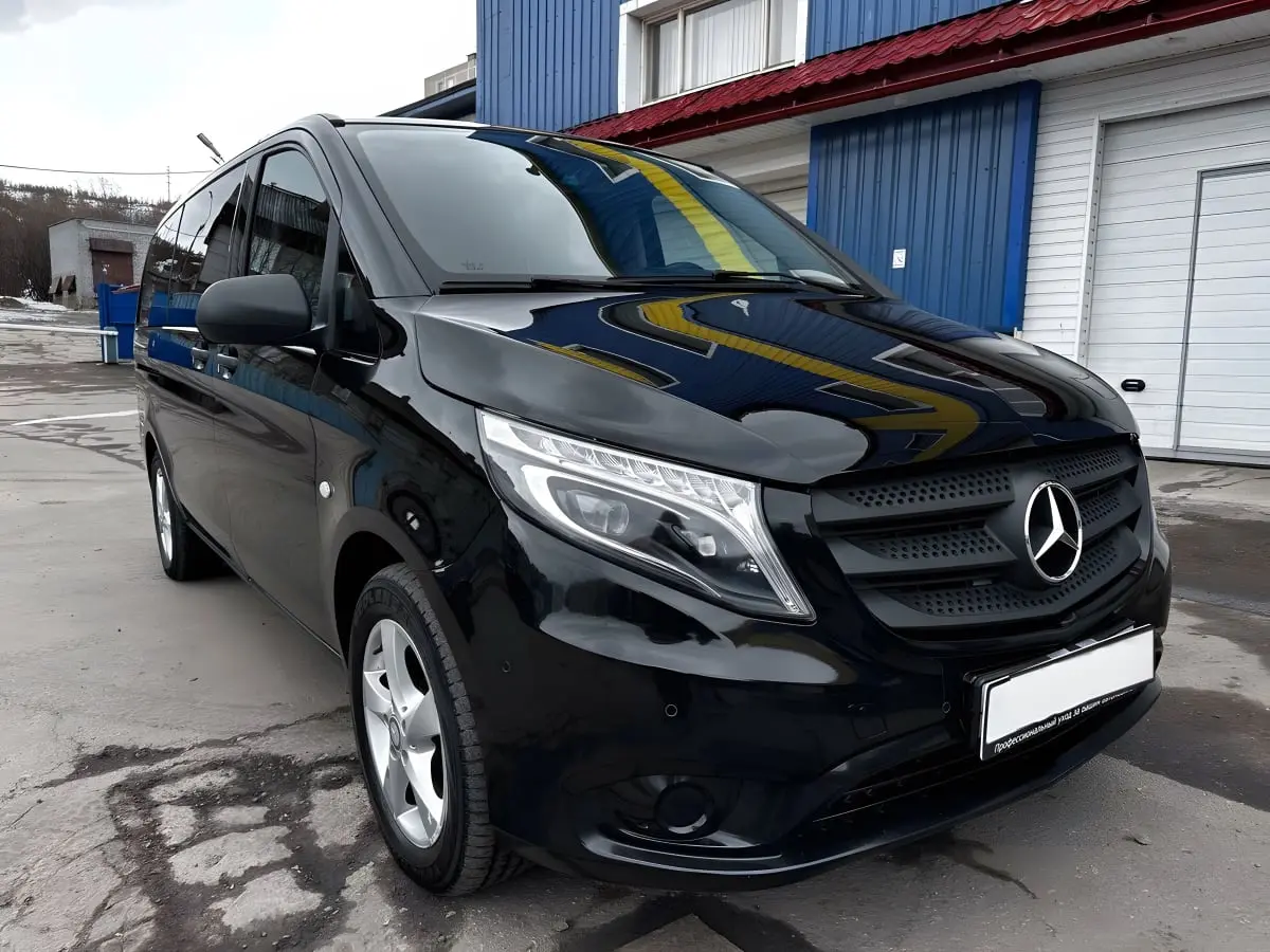 Микроавтобус Mercedes-Benz Viano